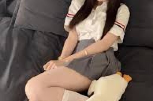 男星恋上网红女友全网热议吵翻了天这瓜到底香不香？